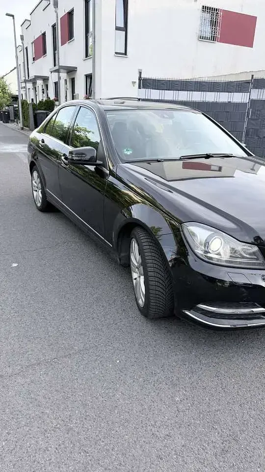 Gebraucht Mercedes C180 156 PS (114 kW) 2012 Schwarz Limousine