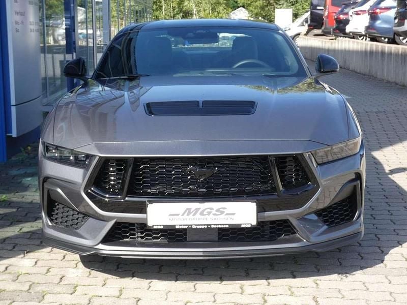 Neu Ford Mustang GT Fastback 446 PS (328 kW) 2025 Carbonized gray metallic Coupé