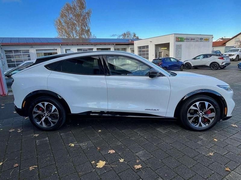 Gebraucht Ford Mustang Mach-E 258 kW (351 PS) 2023 Weiß SUV