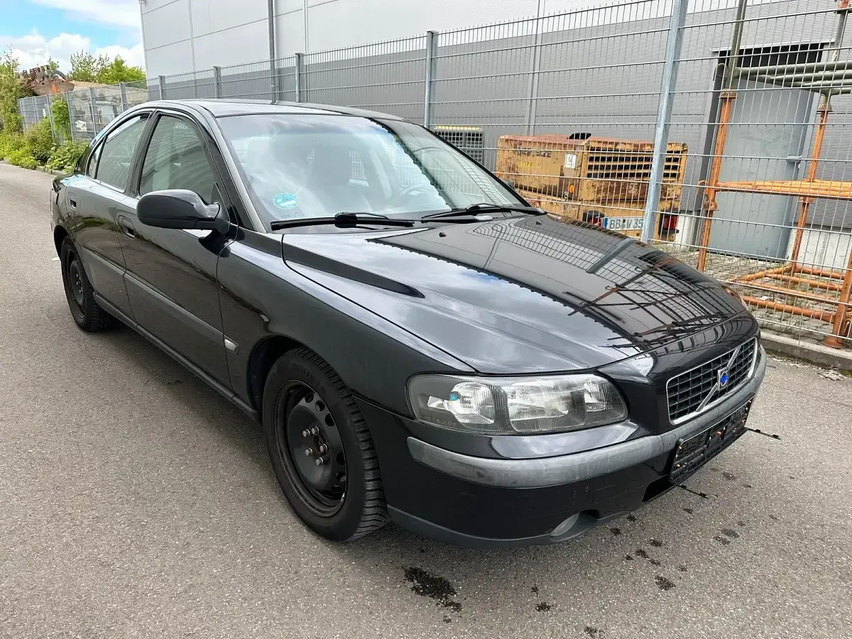 Gebraucht Volvo S60 140 PS (102 kW) 2002 Schwarz Limousine