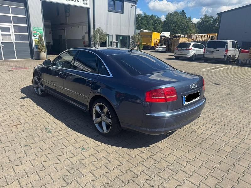 Blau Gebraucht 2008 Audi A8 Limousine | 5.250 € (Guter Preis) - Bild 1/4