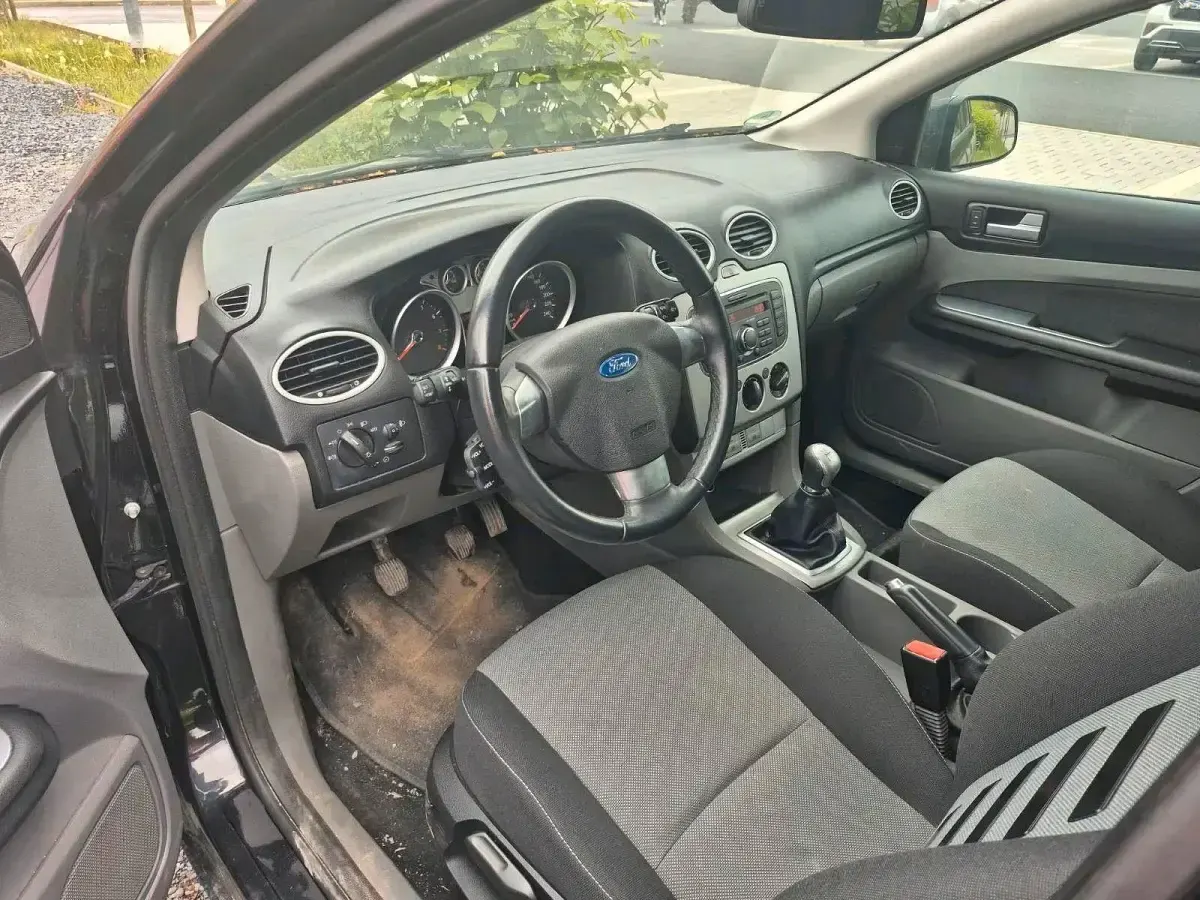 Gebraucht Ford Focus Style 145 PS (106 kW) 2009 Schwarz Kombi