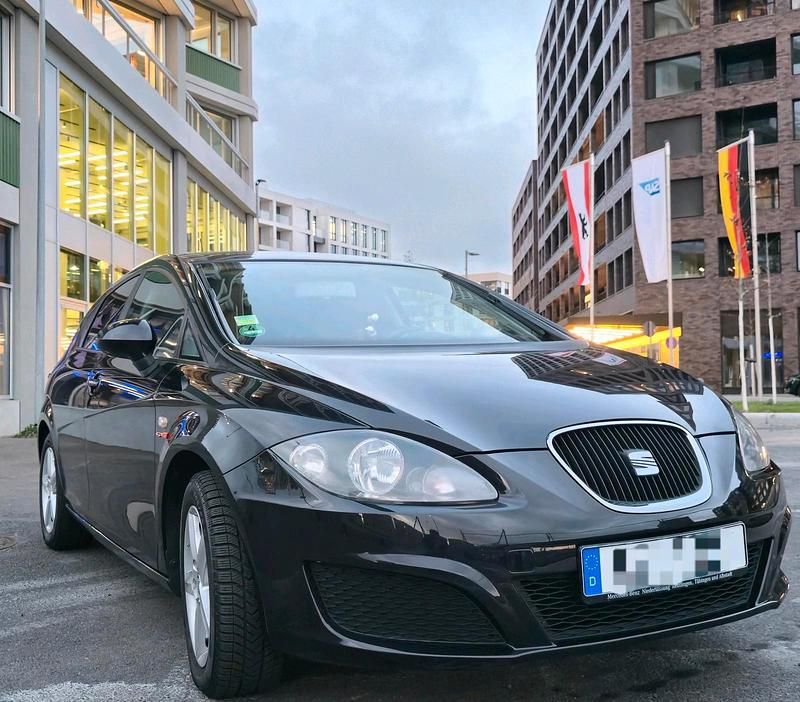 Schwarz Gebraucht 2011 Seat Leon Kleinwagen | 4.900 € (Fairer Preis) - Bild 1/4