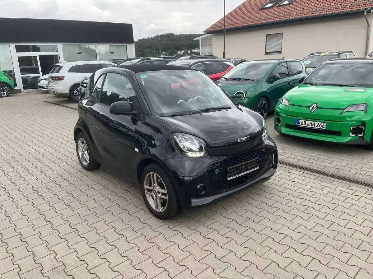 Gebraucht Smart ForTwo Coupé 60 kW (82 PS) 2020 Schwarz Kleinwagen