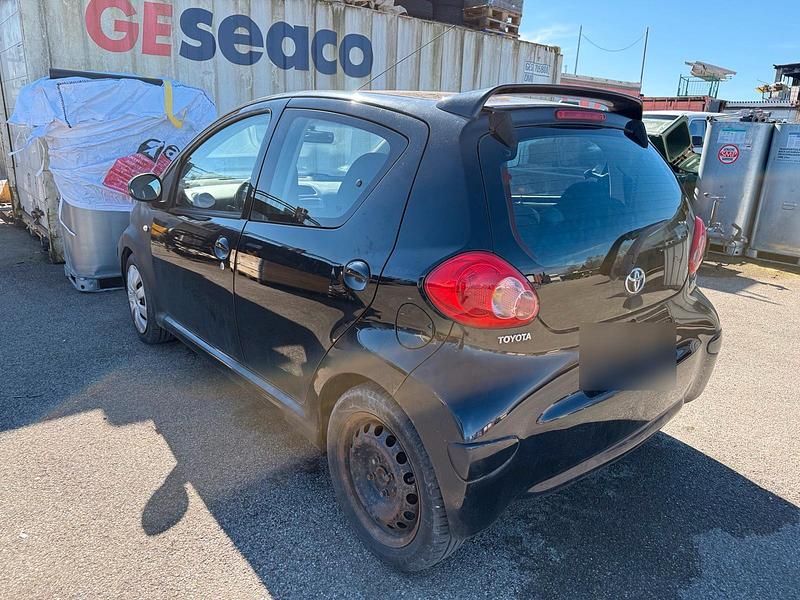 Gebraucht Toyota Aygo 68 PS (50 kW) 2007 Schwarz Kleinwagen