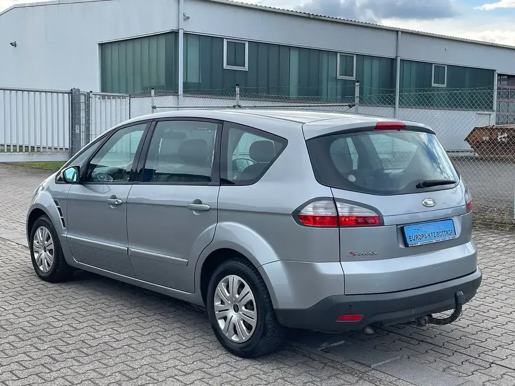 Gebraucht Ford S-MAX Trend 145 PS (106 kW) 2009 Silber Van / Kleinbus