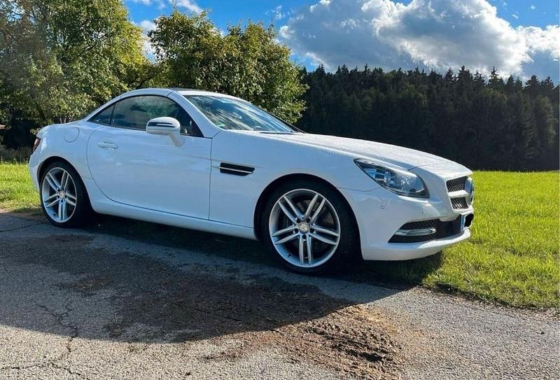 Gebraucht Mercedes SLK250 204 PS (150 kW) 2014 Weiß Cabrio