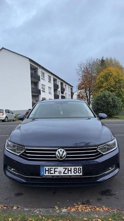 Blau Gebraucht 2015 VW Passat Comfortline Kombi | 13.500 € (Fairer Preis) - Bild 1/4