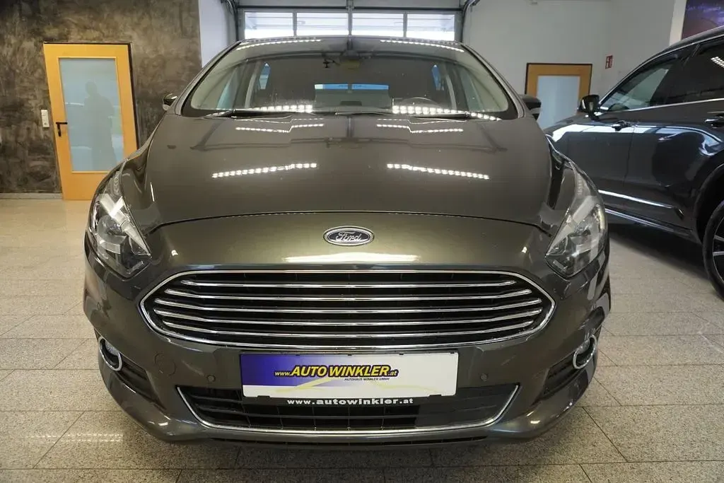 Occasion Ford S-MAX Titanium 179 ch (131 kW) 2016 Argent Monospace