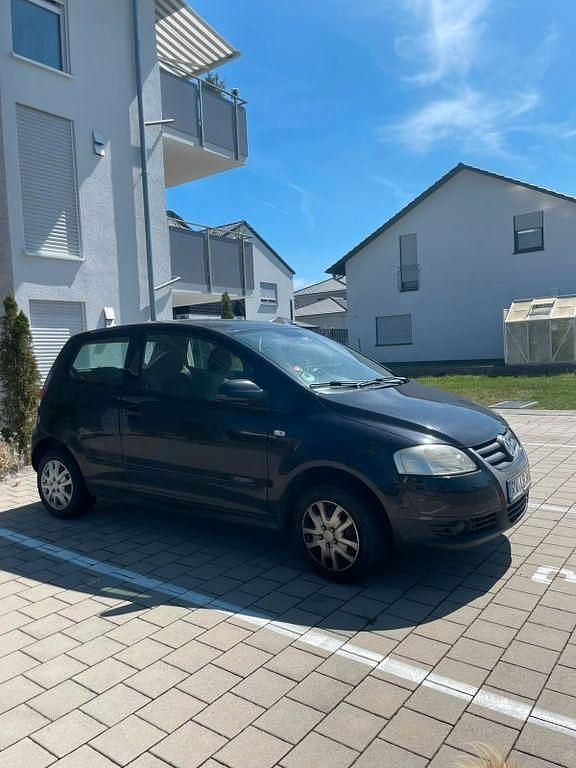 Schwarz Gebraucht 2009 VW Fox Kleinwagen | 689 € (Superpreis) - Bild 1/4