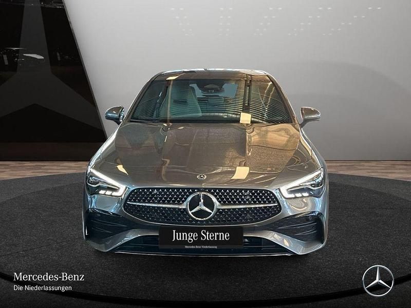 Gebraucht Mercedes CLA200 Premium 163 PS (119 kW) 2024 Grau Limousine