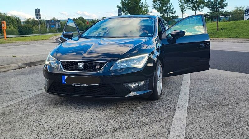 Schwarz Gebraucht 2014 Seat Leon FR Limousine | 9.100 € (Guter Preis) - Bild 1/4