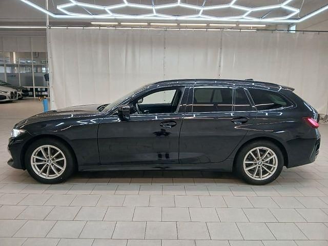 Gebraucht BMW 320 Shadowline 190 PS (139 kW) 2024 Schwarzkeine angabe Limousine