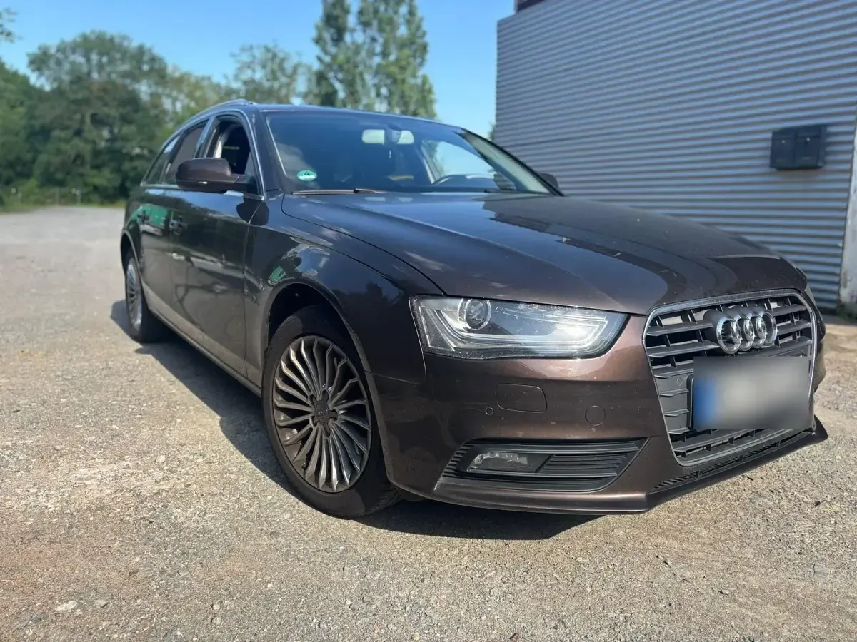 Gebraucht Audi A4 Ambiente 143 PS (105 kW) 2013 Braun Kombi