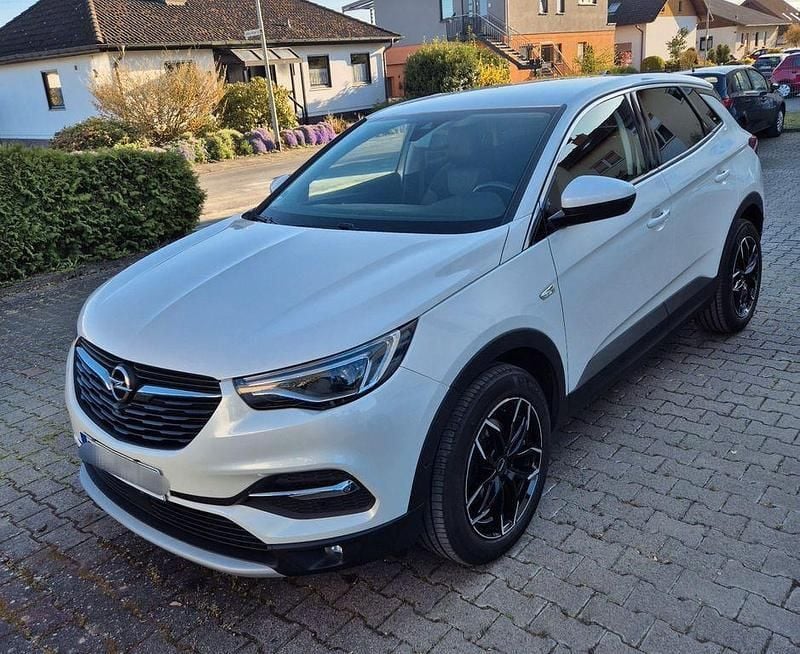 Weiß Gebraucht 2017 Opel Grandland X Edition SUV | 12.300 € (Fairer Preis) - Bild 1/4
