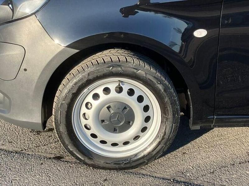 Gebraucht Mercedes e-Vito 11 kW (15 PS) 2023 Schwarz Van / Kleinbus