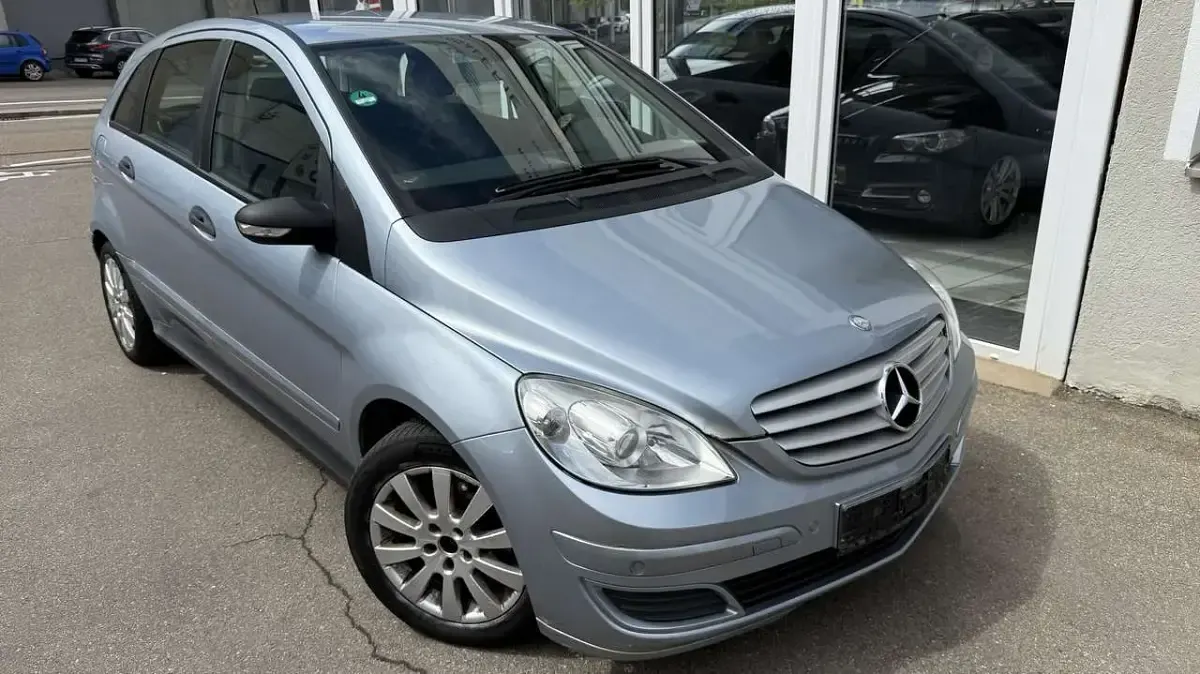 Gebraucht Mercedes B200 136 PS (100 kW) 2007 Amethyst metallic Van / Kleinbus