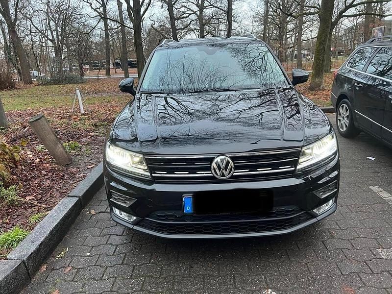 Schwarz Gebraucht 2016 VW Tiguan SUV | 21.000 € (Fairer Preis) - Bild 1/4