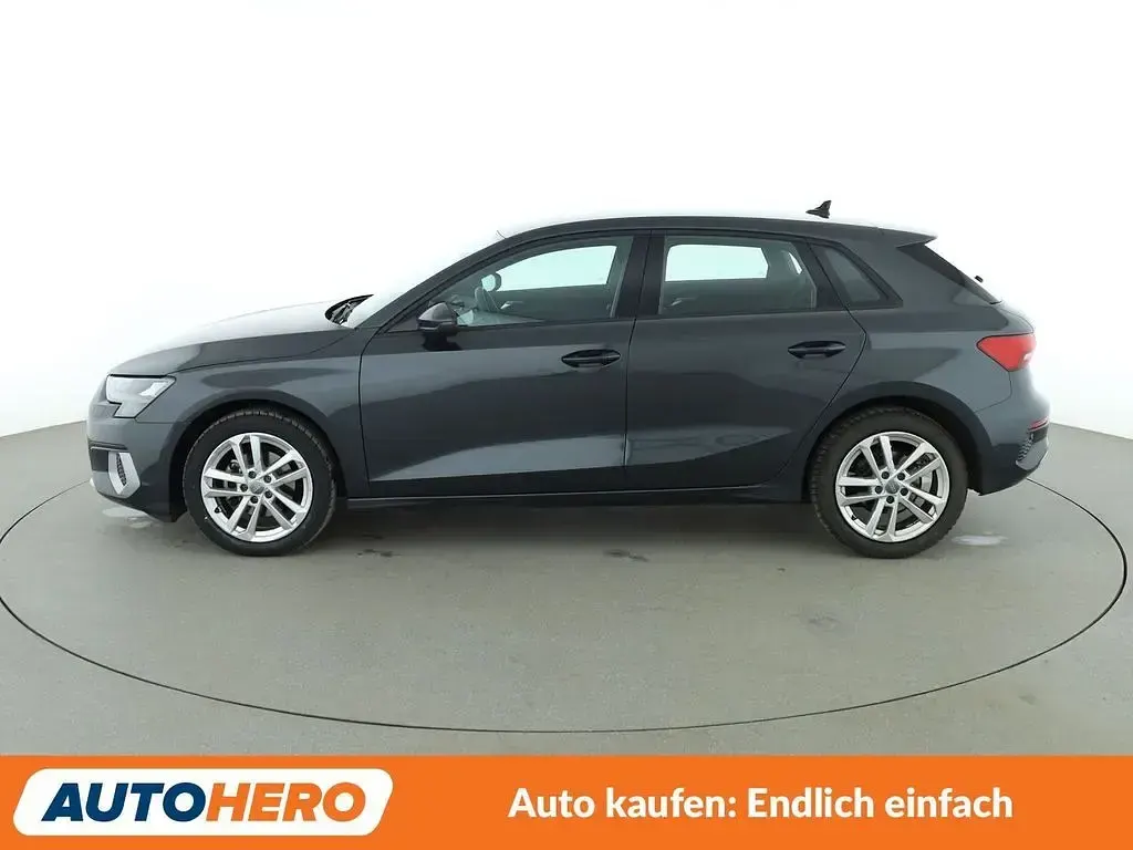Gebraucht Audi A3 Advanced Plus 116 PS (85 kW) 2022 Grau Limousine