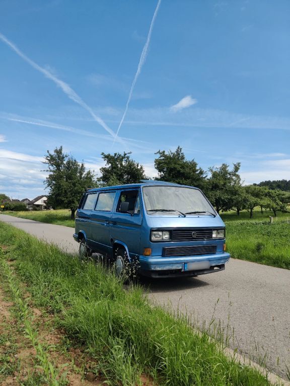 Blau Gebraucht 1997 VW Caravelle Van / Kleinbus | 9.000 € - Bild 1/4
