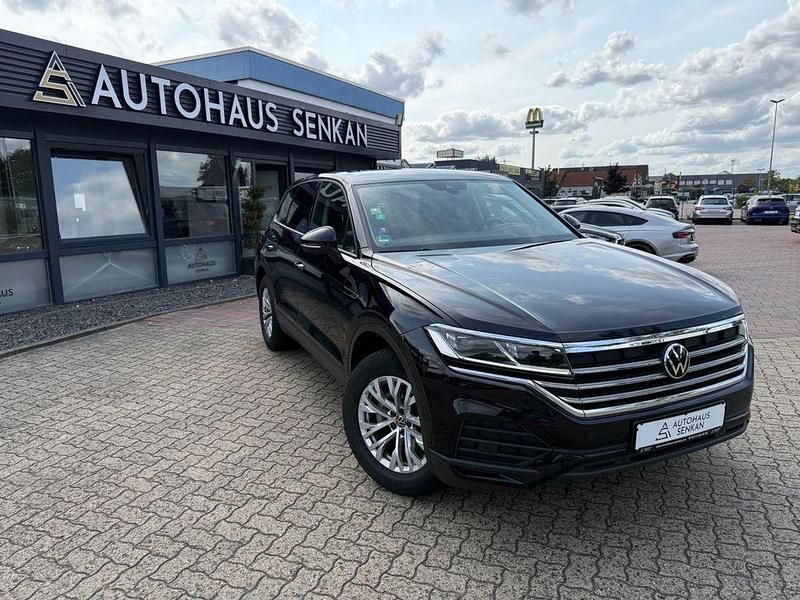 Schwarz Gebraucht 2022 VW Touareg R SUV | 41.990 € (Guter Preis) - Bild 1/4