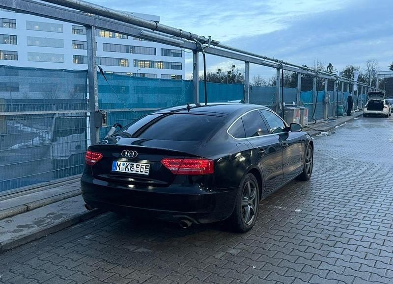 Gebraucht Audi A5 Sportback Ambiente 179 PS (131 kW) 2011 Schwarz Kleinwagen
