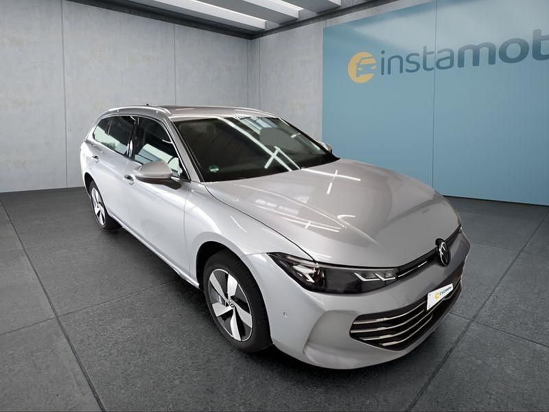 Silber Gebraucht 2025 VW Passat Kombi | 34.599 € (Superpreis) - Bild 1/4