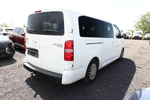 Weiß weiß weiß Gebraucht 2019 Toyota Proace Verso Kombi | 24.614 € (Etwas zu teuer) - Bild 1/4