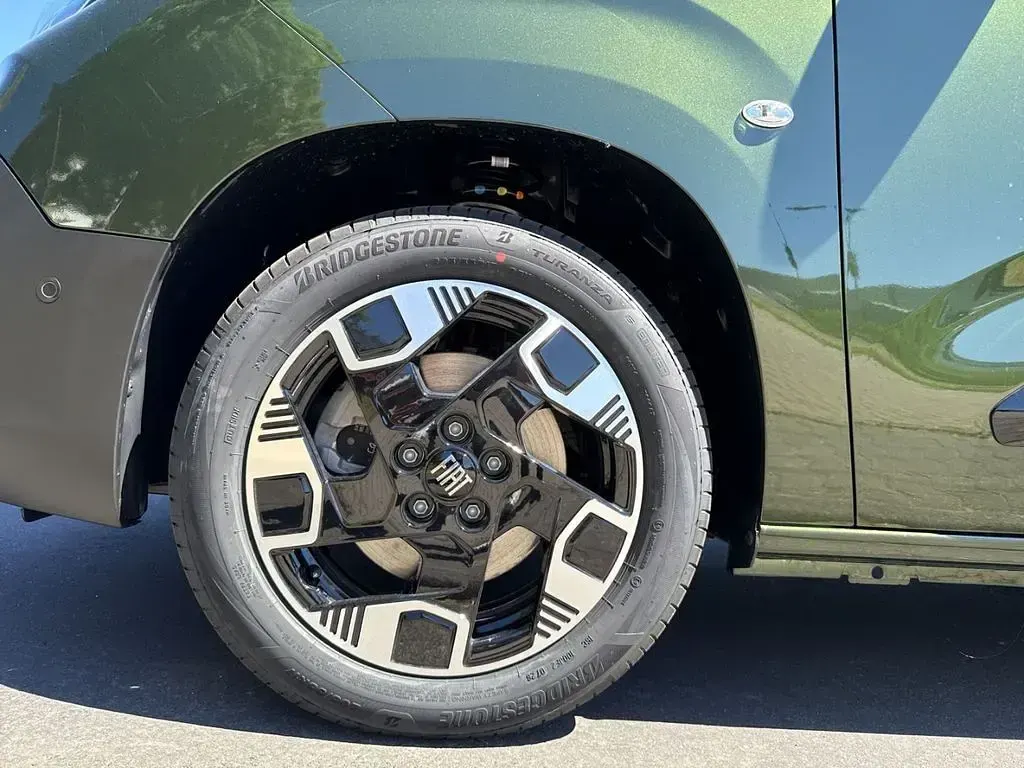 Gebraucht Fiat Qubo La Prima 131 PS (96 kW) 2026 Gruen Van / Kleinbus
