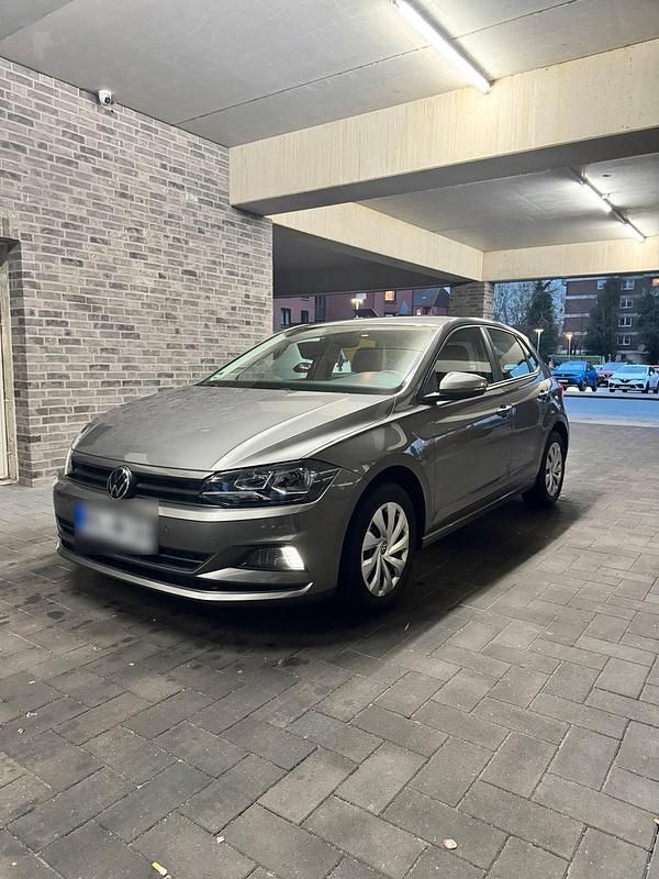 Gebraucht VW Polo 80 PS (58 kW) 2021 Grau Kleinwagen