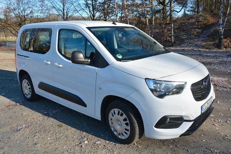 Weiß Gebraucht 2022 Opel Combo Life Van / Kleinbus | 17.800 € (Fairer Preis) - Bild 1/4