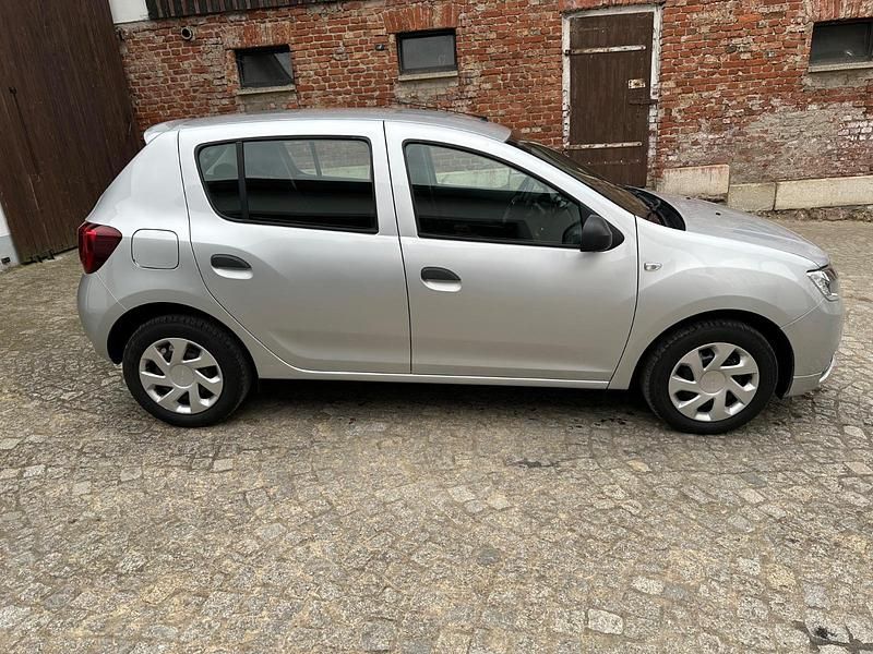 Gebraucht Dacia Sandero 73 PS (53 kW) 2017 Silber Limousine