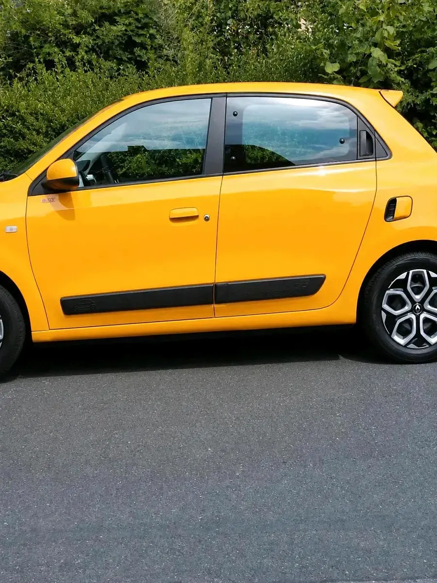 Gebraucht Renault Twingo Life 69 PS (50 kW) 2019 Gelb Kleinwagen