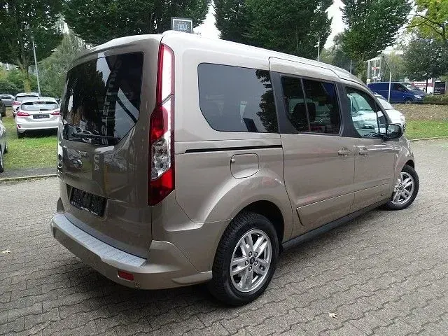 Gebraucht Ford Grand Tourneo Connect Titanium 120 PS (88 kW) 2020 Silber Van / Kleinbus