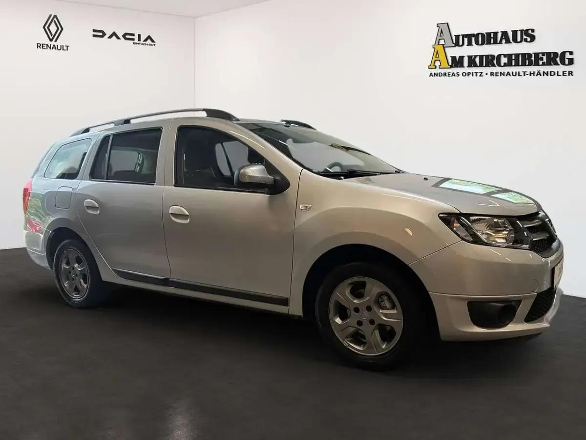 Gebraucht Dacia Logan Celebration 90 PS (66 kW) 2015 Platingrau Kombi