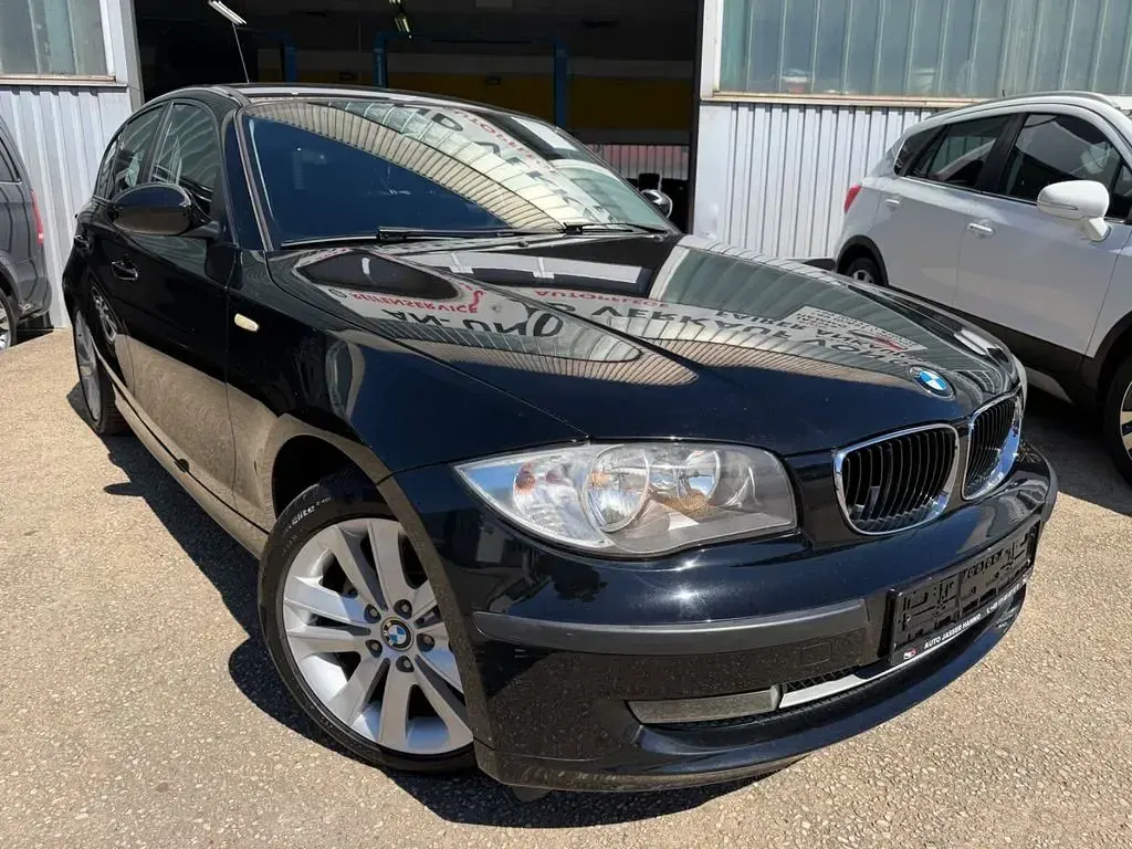 Gebraucht BMW 116 122 PS (89 kW) 2008 Schwarz Kleinwagen