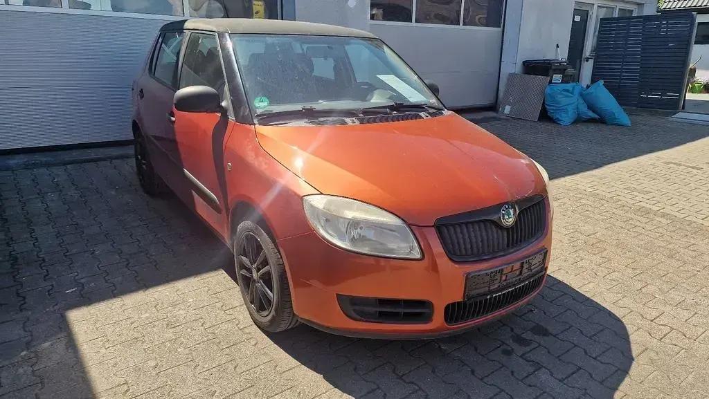 Gebraucht Skoda Fabia Cool Edition 86 PS (63 kW) 2010 Orange Limousine
