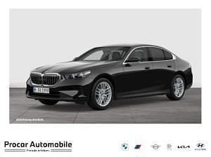Neu BMW 520 190 PS (139 kW) 2026 Schwarz (black sapphire) Limousine