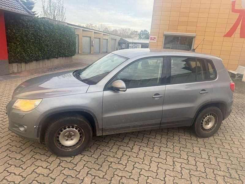 Blau Gebraucht 2008 VW Tiguan SUV | 2.600 € (Fairer Preis) - Bild 1/4