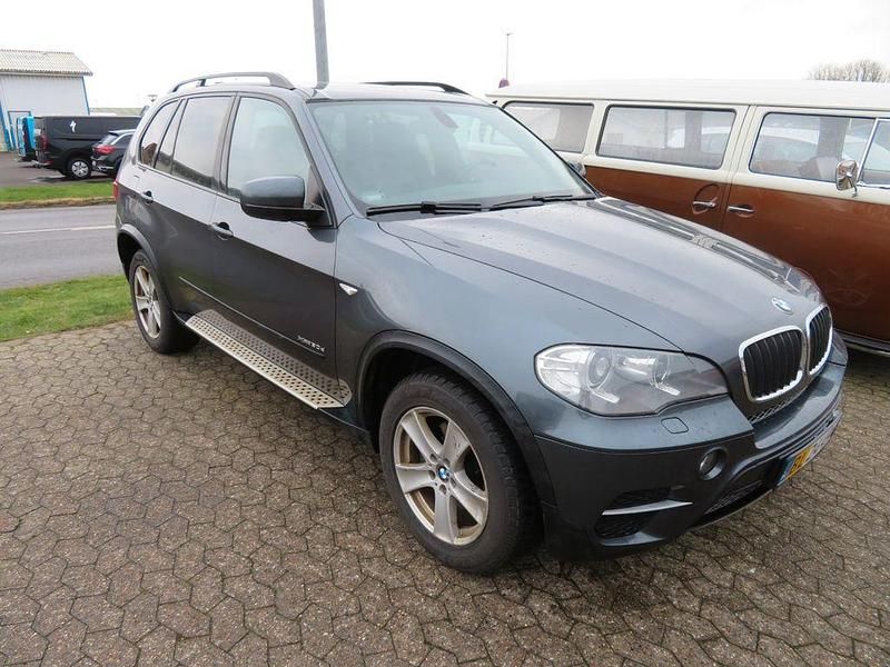 Grau Gebraucht 2012 BMW X5 Sport Line SUV | 11.500 € (Guter Preis) - Bild 1/4