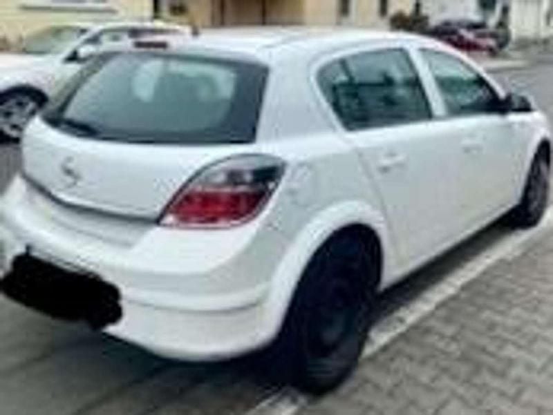 Gebraucht Opel Astra 90 PS (66 kW) 2009 Other Limousine