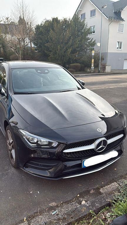 Gebraucht Mercedes CLA250e 218 PS (160 kW) 2023 Schwarz Limousine
