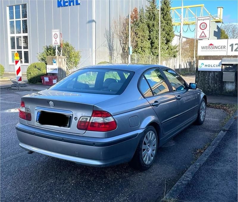 Gebraucht BMW 320 150 PS (110 kW) 2004 Limousine