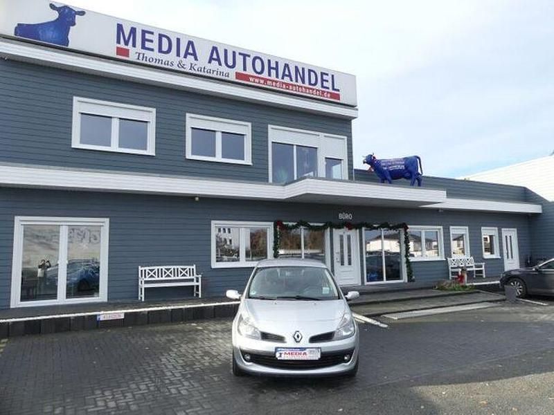 Grau Gebraucht 2007 Renault Clio II Limousine | 4.000 € (Teuer) - Bild 1/3