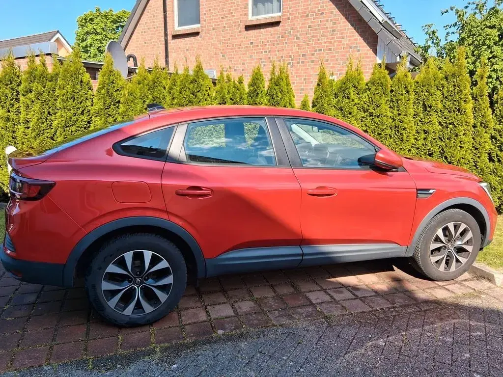 Gebraucht Renault Arkana Techno 140 PS (102 kW) 2023 Rot SUV