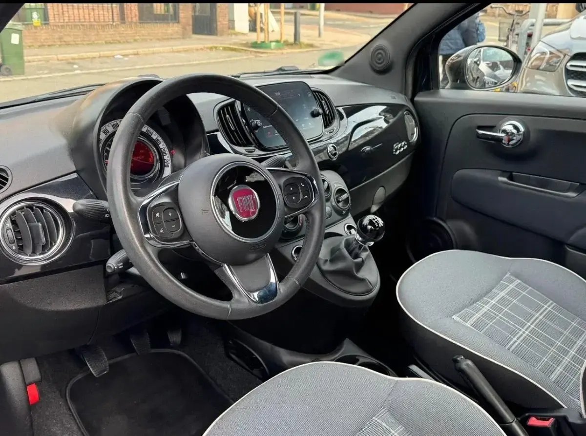 Gebraucht Fiat 500 Lounge 69 PS (50 kW) 2020 Schwarz Limousine