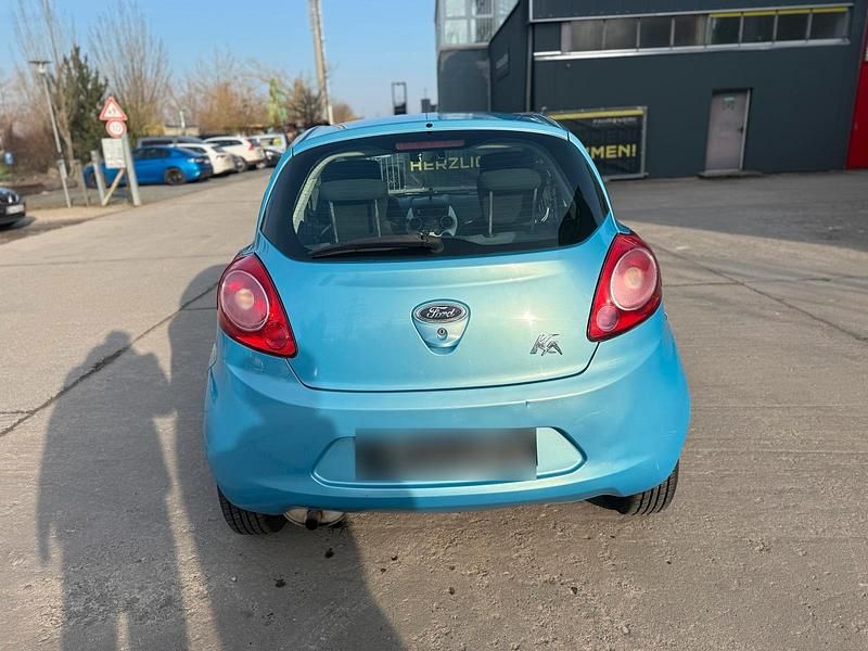 Second-hand Ford Focus 70 CP (51 kW) 2010 Albastru Hatchback