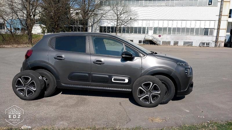 Used Citroën C3 Feel 83 HP (61 kW) 2022 Grey Hatchback