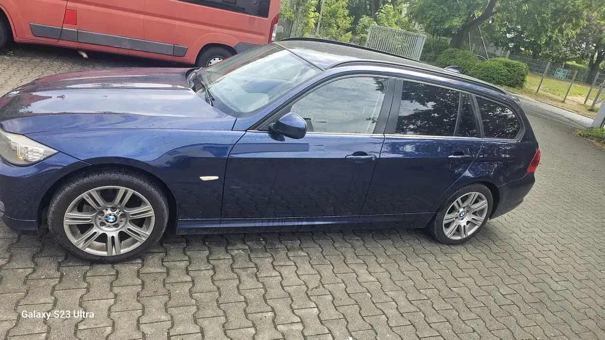 Gebraucht BMW 325 184 PS (135 kW) 2010 Blau Kombi