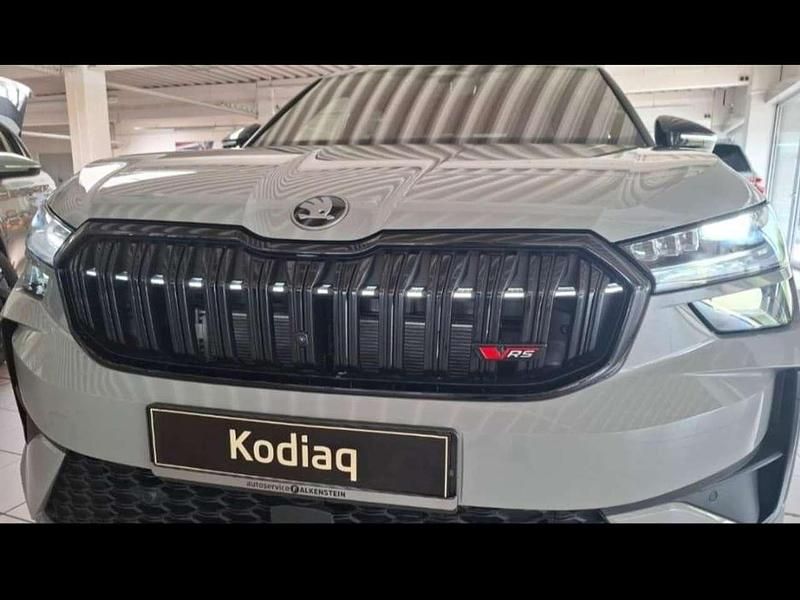 Grau Gebraucht 2025 Skoda Kodiaq RS SUV | 52.900 € (Guter Preis) - Bild 1/4